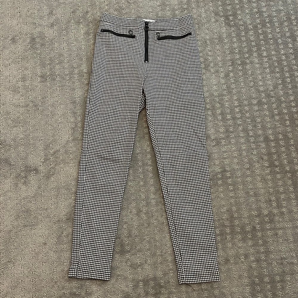 Urban outfitters pants (skinny Jean like)